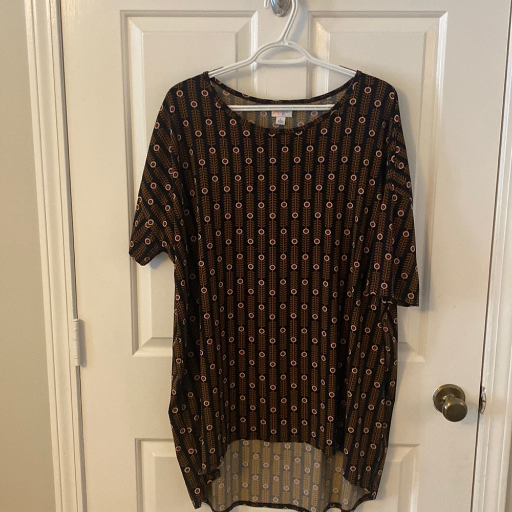 Short sleeve LuLaRoe Blouse